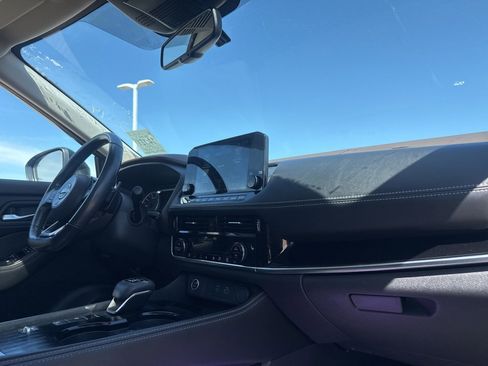 Certified 2022 Nissan Rogue SL w/ SL Premium Package image 28