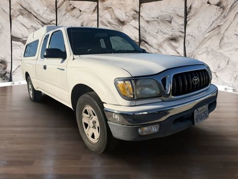 Used 2001 Toyota Tacoma 2WD Xtracab image 3