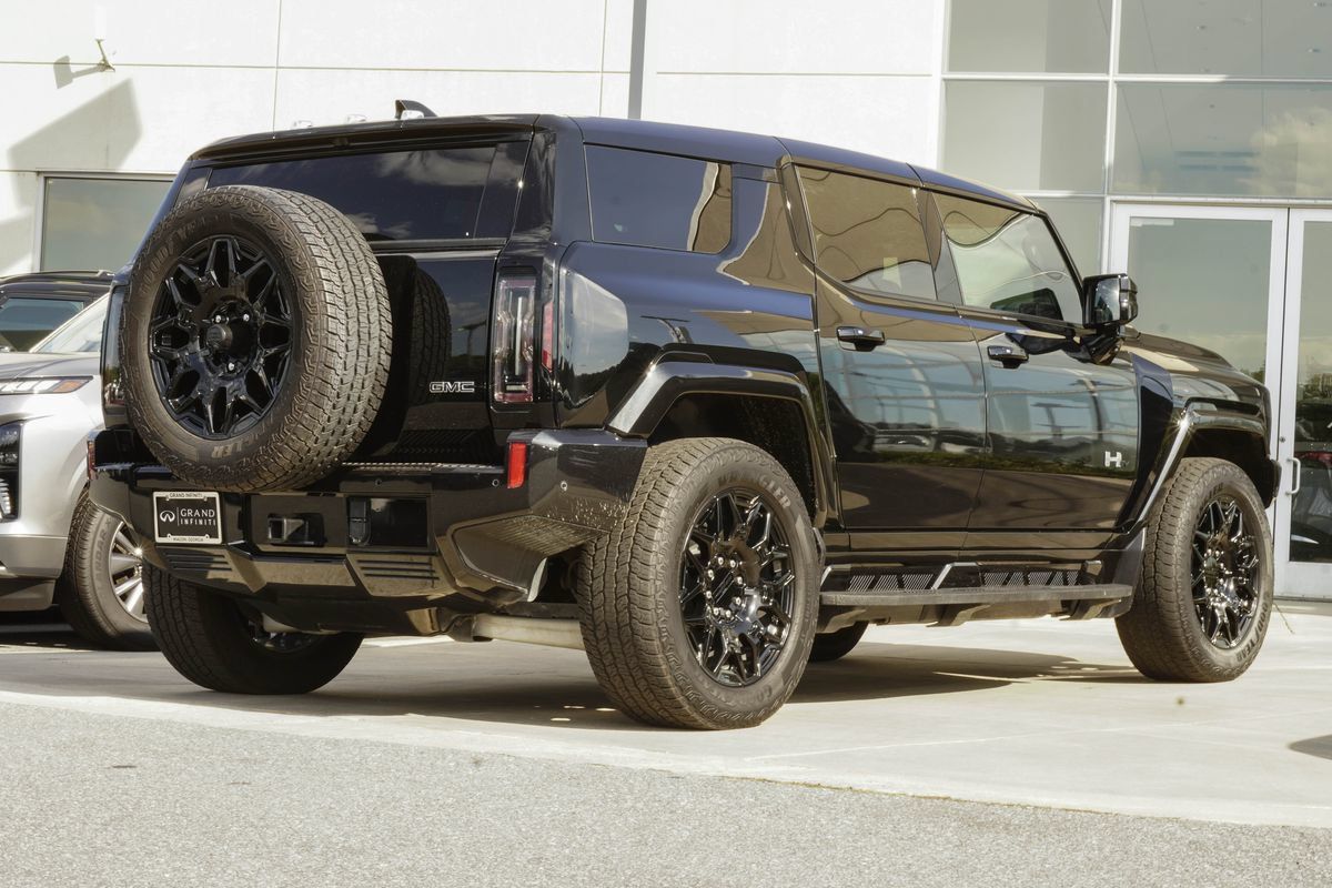 Used 2025 GMC Hummer EV 3X AWD/4WD image 12