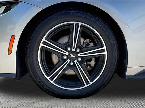 Used 2024 Ford Mustang Premium RWD image 31