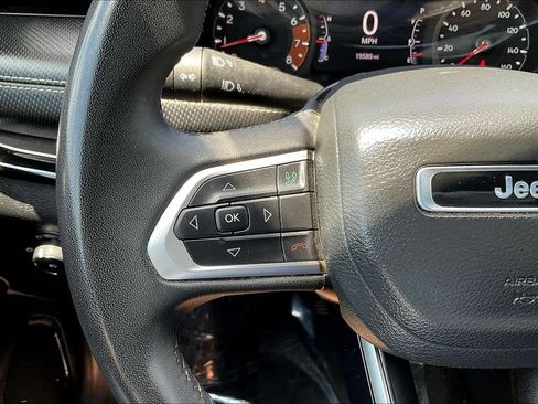 Used 2023 Jeep Compass Latitude AWD/4WD image 11