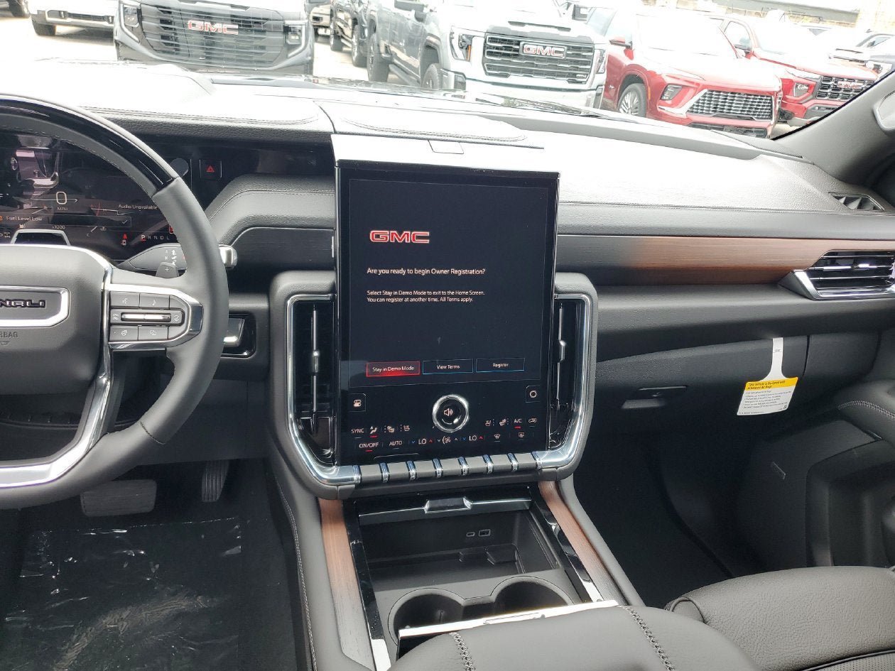 New 2027 GMC Yukon Denali w/ Denali Reserve Package AWD/4WD image 14
