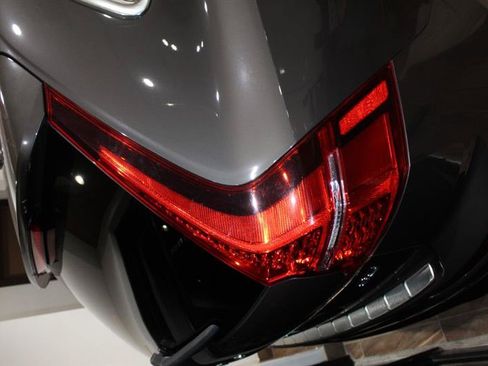 Used 2022 Volvo XC60 B5 Momentum w/ Protection Package Premier FWD image 11