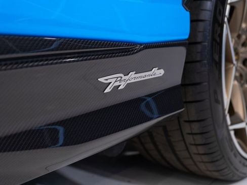 Used 2024 Lamborghini Urus Performante AWD/4WD image 25