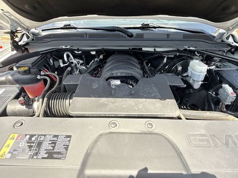 Used 2019 GMC Yukon Denali w/ Enhanced Security Package RWD image 32