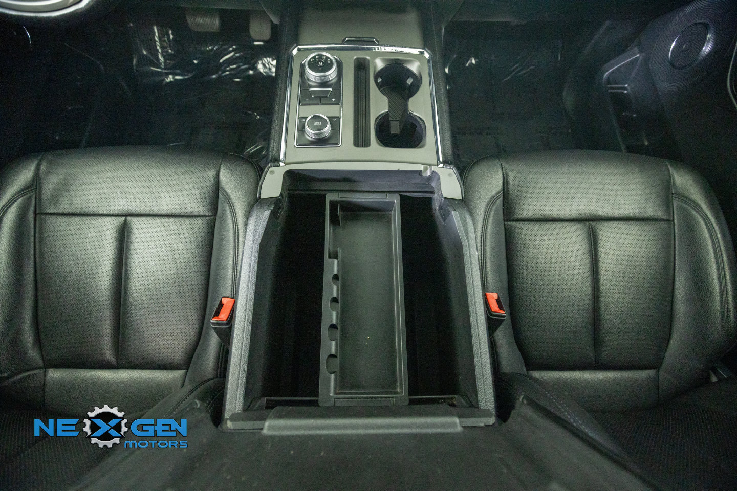 Used 2021 Ford Expedition Max XLT AWD/4WD image 4