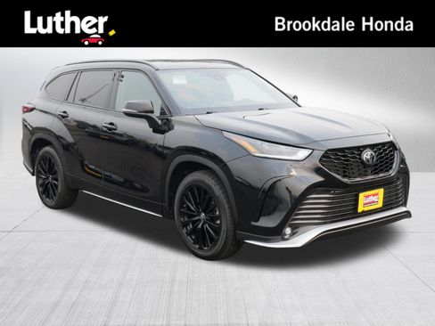 Used 2025 Toyota Highlander XSE AWD/4WD image 1