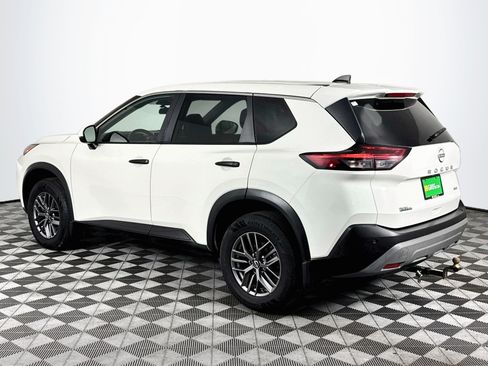 Used 2022 Nissan Rogue S AWD/4WD image 6