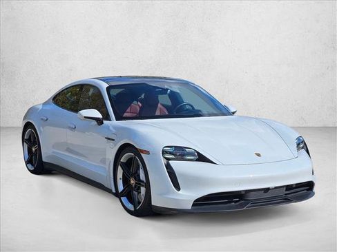 Used 2020 Porsche Taycan 4S image 3