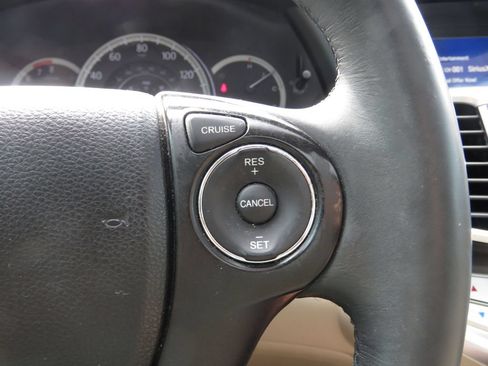 Used 2015 Honda Accord EX-L image 23