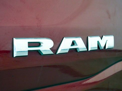 Used 2019 RAM 1500 Big Horn AWD/4WD image 9