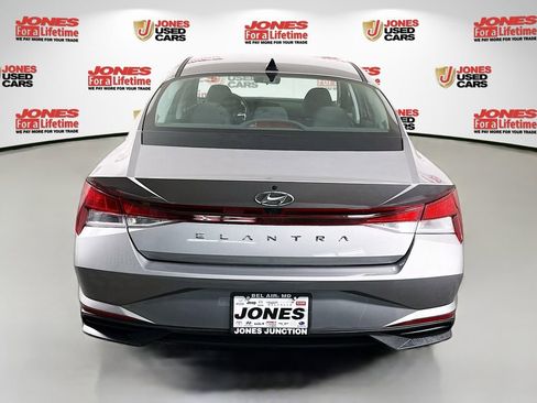 Certified 2023 Hyundai Elantra SEL w/ Convenience Package image 16