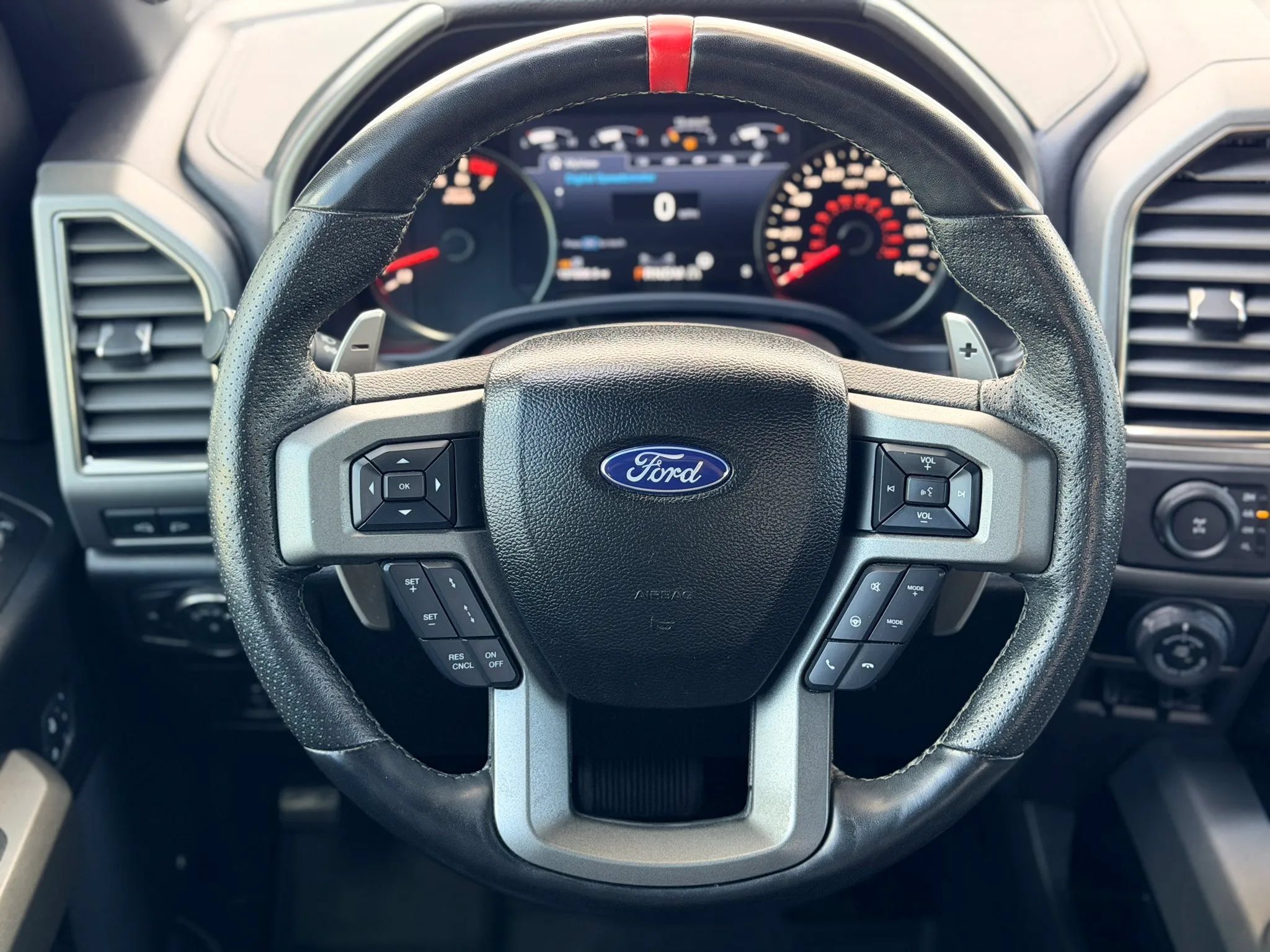 Used 2017 Ford F150 Raptor w/ Equipment Group 802A Luxury AWD/4WD image 17