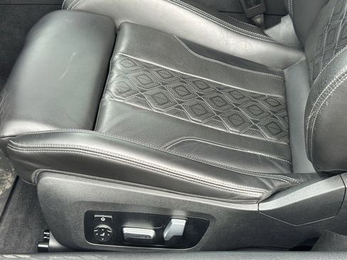 Used 2020 BMW M8 Convertible image 10