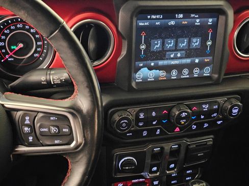 Used 2019 Jeep Wrangler Rubicon AWD/4WD image 9