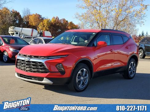 Used 2024 Chevrolet Blazer LT w/ Convenience Package image 2