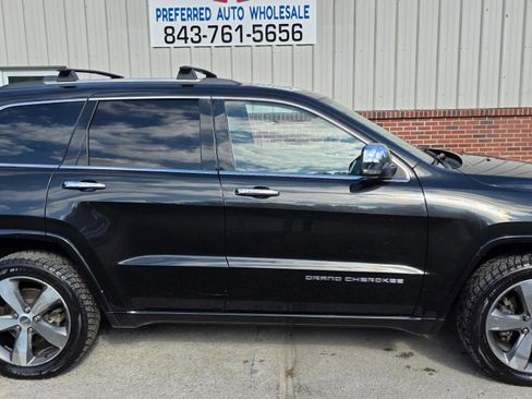 Used 2015 Jeep Grand Cherokee Overland AWD/4WD image 4