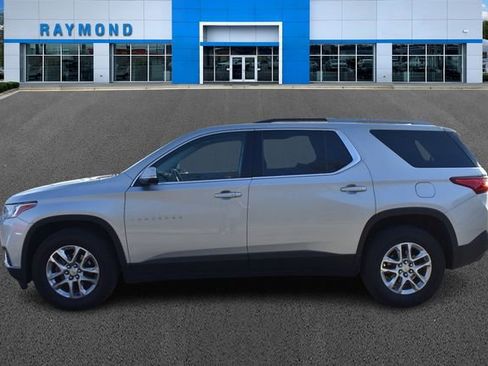 Certified 2018 Chevrolet Traverse LT image 6