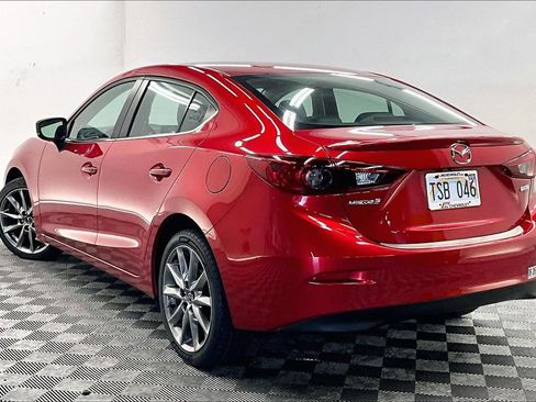 Used 2018 MAZDA MAZDA3 Touring FWD image 10
