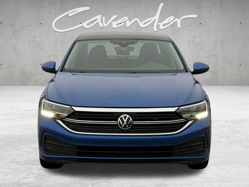Used 2022 Volkswagen Jetta SE image 18