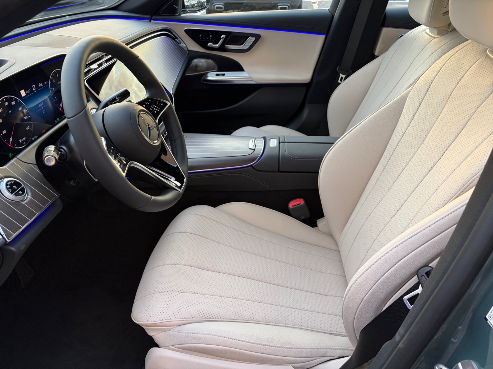 Used 2026 Mercedes-Benz E 450 4MATIC Sedan image 14