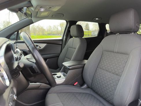 Used 2019 Chevrolet Blazer LT FWD image 19