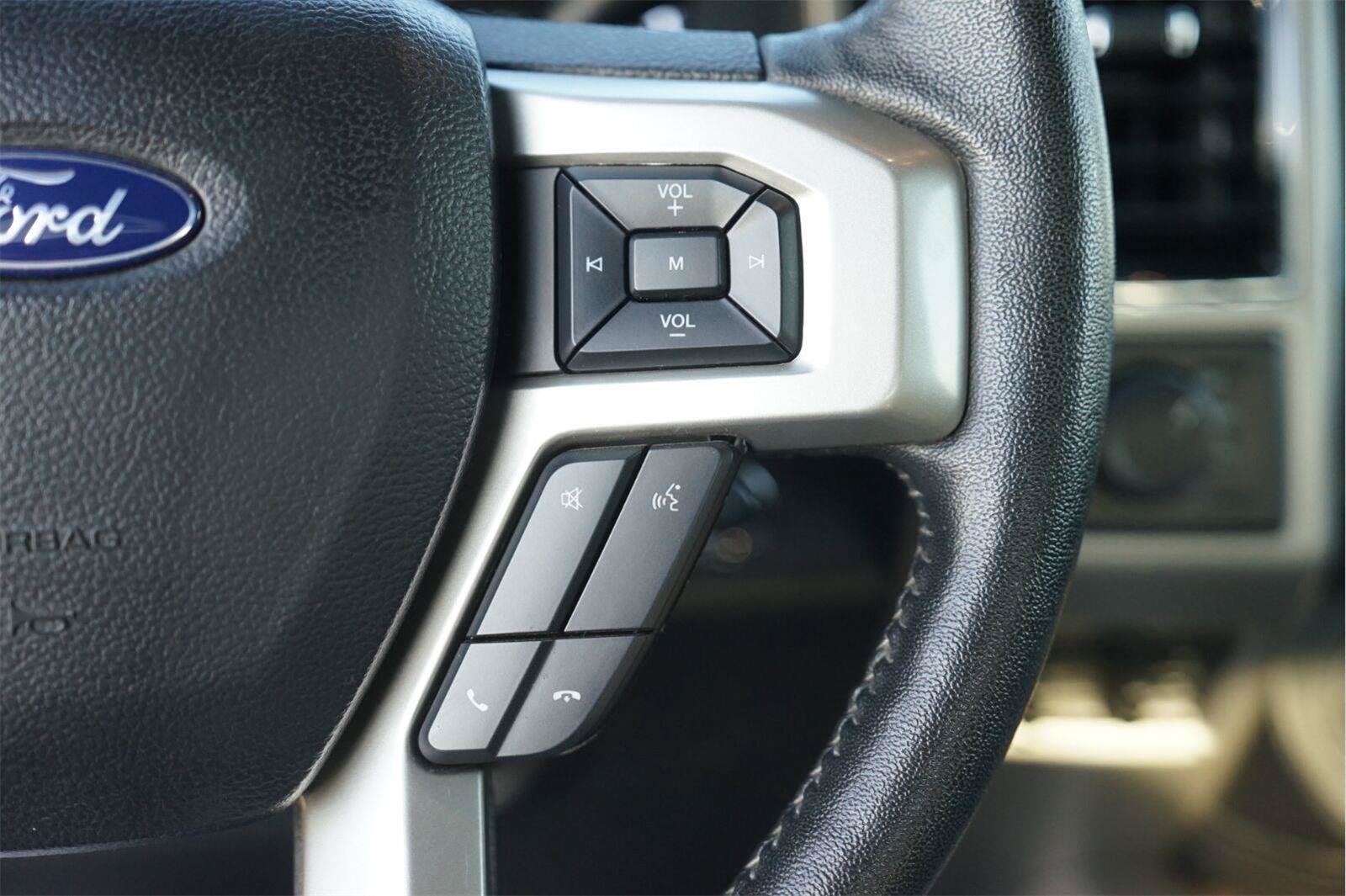 Certified 2019 Ford F250 Lariat w/ Lariat Ultimate Package AWD/4WD image 24