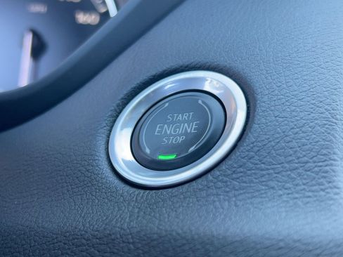 Used 2022 Cadillac XT4 Luxury image 26