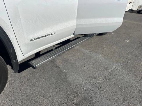 Used 2024 GMC Sierra 1500 Denali w/ Denali Reserve Package AWD/4WD image 9