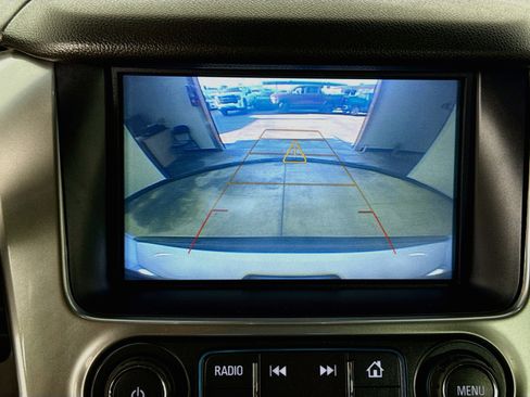 Used 2018 Chevrolet Tahoe LS w/ Enhanced Driver Alert Package RWD image 15