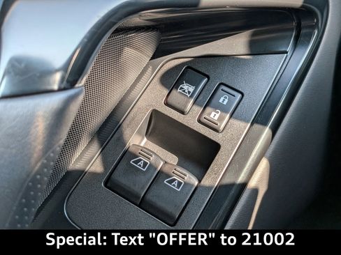 Used 2021 Nissan GT-R Premium image 26