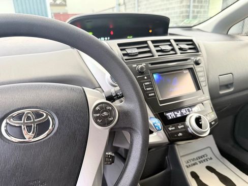 Used 2012 Toyota Prius V Three image 29