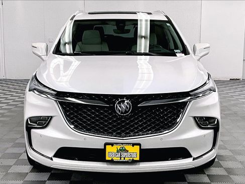 Used 2023 Buick Enclave Avenir w/ Avenir Technology Package FWD image 4