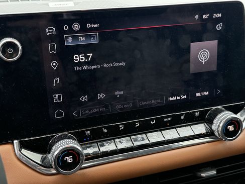 Used 2024 GMC Canyon AT4 w/ AT4 Premium Package image 17