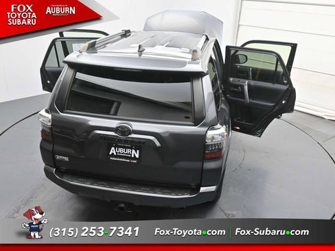 Used 2022 Toyota 4Runner SR5 Premium w/ Moonroof Package AWD/4WD image 36