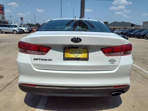 Used 2017 Kia Optima LX FWD image 5