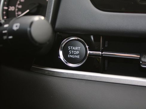 New 2026 Mitsubishi Outlander ES image 21