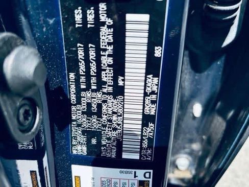 Used 2020 Toyota 4Runner SR5 Premium w/ Moonroof Package AWD/4WD image 9