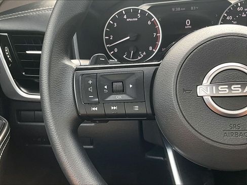 Used 2023 Nissan Rogue SV AWD/4WD image 22