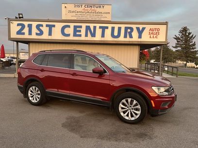 Used 2018 Volkswagen Tiguan SE w/ Panoramic Sunroof Package