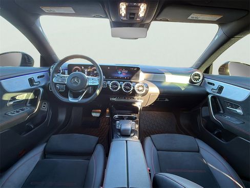 Used 2023 Mercedes-Benz CLA 250 image 11