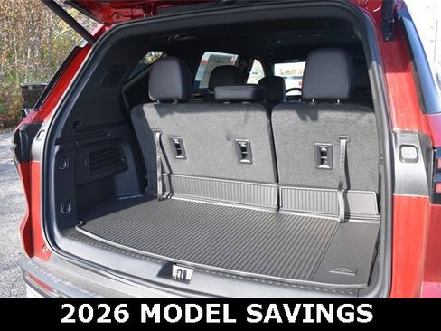 New 2026 Chevrolet Traverse LT w/ Enhanced Driving Package image 17