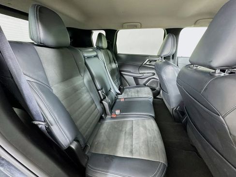 Used 2024 Mitsubishi Outlander SE AWD/4WD image 28