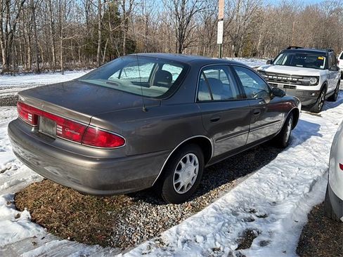 Used 2004 Buick Century Custom image 3