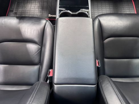 Used 2019 Tesla Model 3 Mid Range RWD image 31