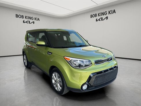 Used 2016 Kia Soul + FWD image 7