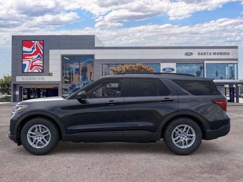New 2026 Ford Explorer Active w/ Active Comfort Package RWD image 3