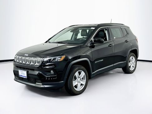 Used 2022 Jeep Compass Latitude AWD/4WD image 1