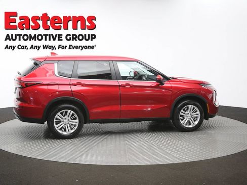 Used 2024 Mitsubishi Outlander ES AWD/4WD image 43