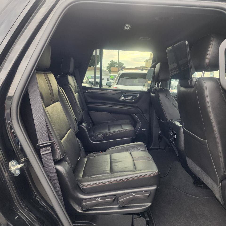 Used 2021 Chevrolet Tahoe RST w/ Luxury Package AWD/4WD image 16